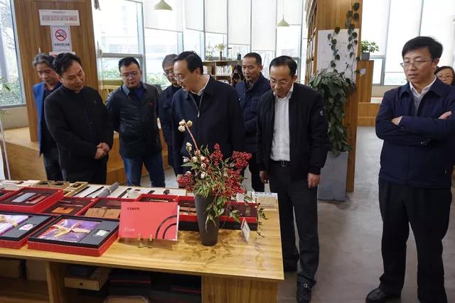 1520922442348061646.jpg 704265809608950790.jpg